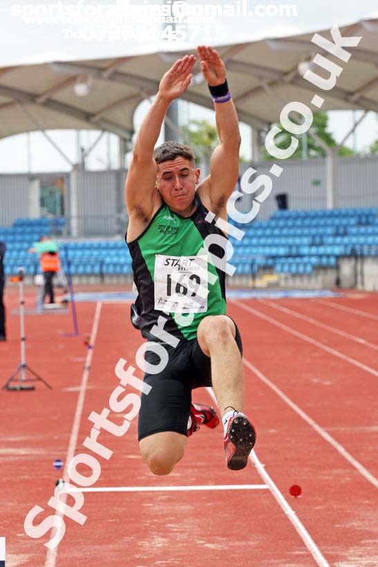 Senior mens long jump, Northern Senior and Under-20s Champs., SportsCity, Manchester. Photo: David T. Hewitson/Sports for All Pics